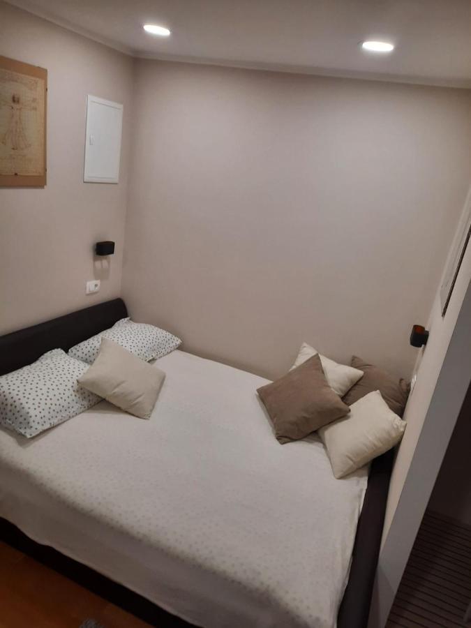 Studio Apartman Chiara Zagreb Buitenkant foto